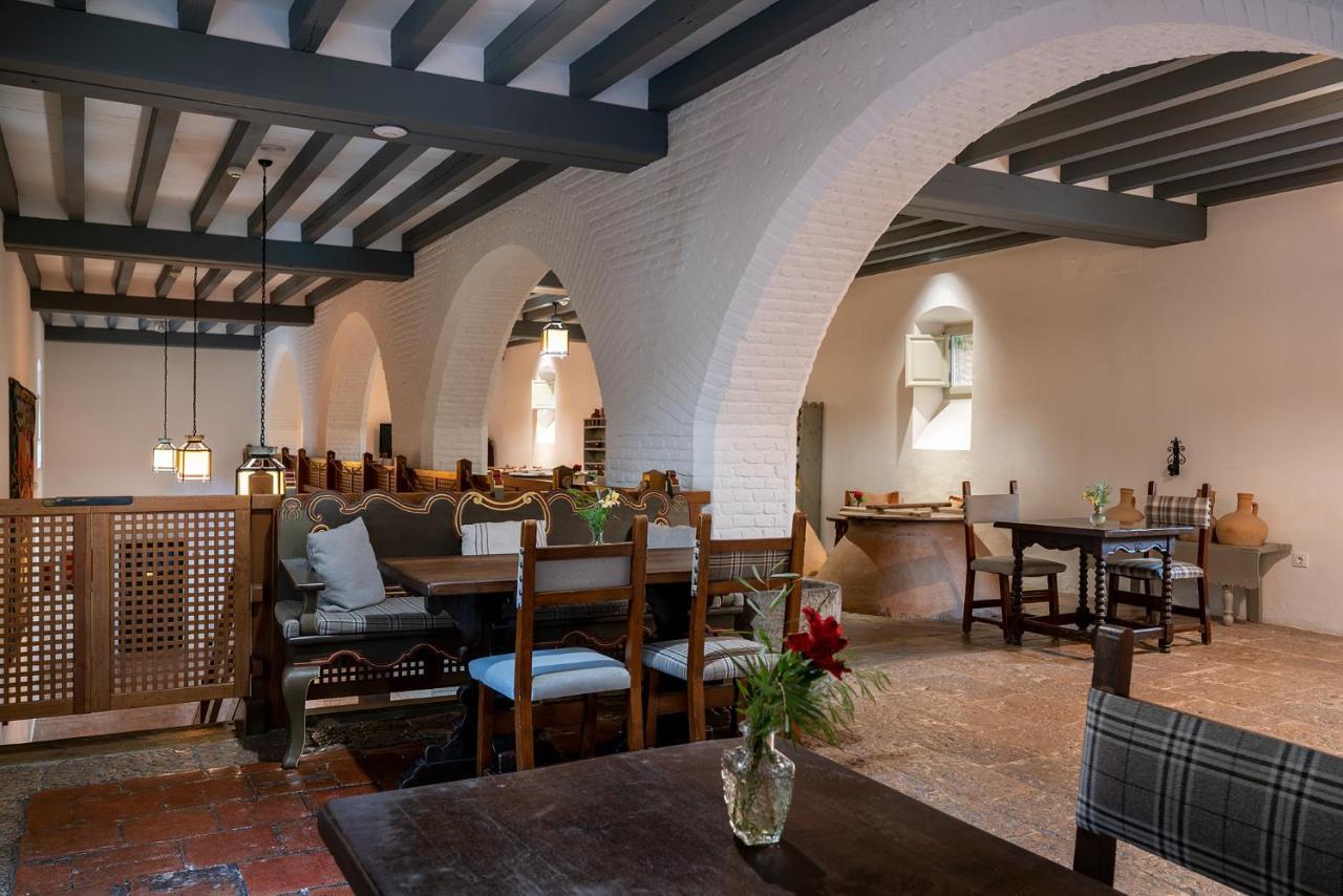 Parador De Almagro Exterior photo